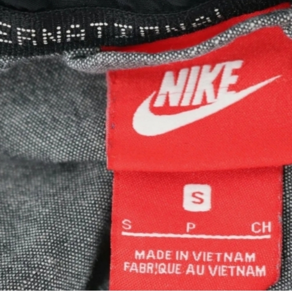 Nike women's S international jacket parka 831685-010 black gray hideaway hoodie - Picture 10 of 12